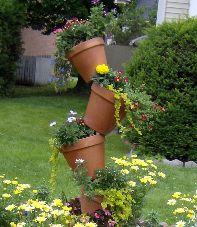 Topsy Turvy Planter: Your DIY Garden » BigYellowBag Blog