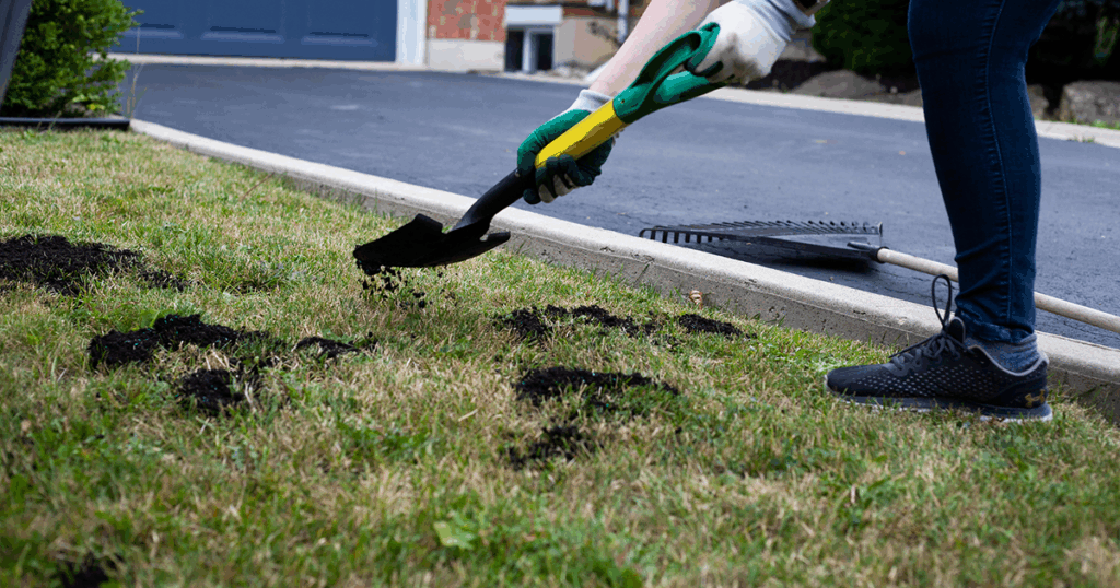 Topdressing is easy with BigYellowBag Black Garden Soil